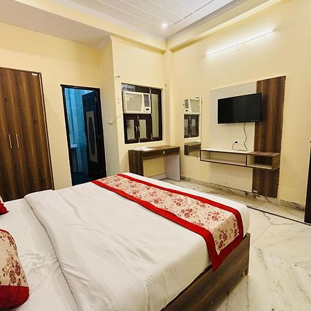 Hotel Vegas Corporate Suites Noida Ngoại thất bức ảnh